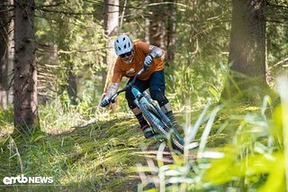„Das neue Yeti LTe macht einfach nur Bock! Es braucht zwar einen gewissen Grundspeed, aber je schneller es wird, desto wacher wird es. Mir taugt's voll!“ „Das neue Yeti LTe macht einfach nur Bock! Es braucht zwar einen gewissen Grundspeed, aber je schneller es wird, desto wacher wird es. Mir taugt's voll!“