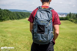 Der Evoc FR Trail E-Ride ist ein sehr hochwertiger E-Bike-Rucksack mit durchdachtem Akkufach und cleveren Detaillösungen