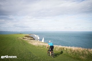 Bevor wir die Formula Cura-E in diversen Bikeparks und langen Abfahrten Großbritanniens testen können, müssen wir sie einbremsen.