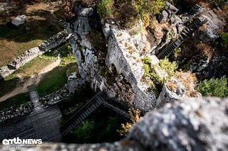 Die Burgruine Weissenstein ist eine verfallene Burg im Steinwald