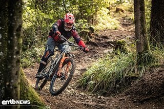 Grobe Downhill-Pisten – hier fühlen wir uns mit diesem E-Enduro besonders wohl