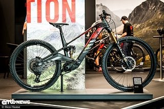 Von der Konstruktion keine absolute Neuentwicklung, dennoch für uns ein absolutes Highlight der Messe: das neue Rotwild R.EX mit DJI! Von der Konstruktion keine absolute Neuentwicklung, dennoch für uns ein absolutes Highlight der Messe: das neue Rotwild R.EX mit DJI!