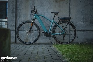 Hier seht ihr ein Trekking-E-Bike mit DualBattery und einer enorm hohen Reichweite