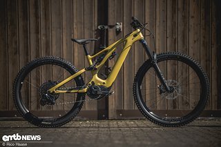 Das Specialized Turbo Levo, hier zu sehen in der Expert-Variante, ist ein moderner Klassiker unter den E-Mountainbikes