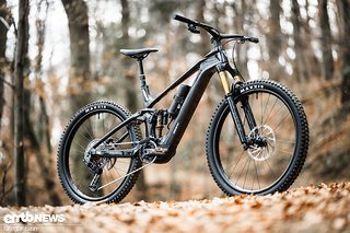Das getestete Trance X Advanced E+ Elite 1 hat einen Full-Power-Motor mit einem kleinen 400-Wh-Akku Das getestete Trance X Advanced E+ Elite 1 hat einen Full-Power-Motor mit einem kleinen 400-Wh-Akku