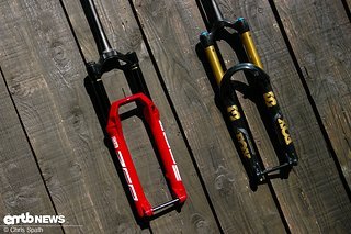 Fox 38 Factory vs. RockShox ZEB Ultimate: Beide Gabeln sollen in etwa die gleiche Zielgruppe ansprechen