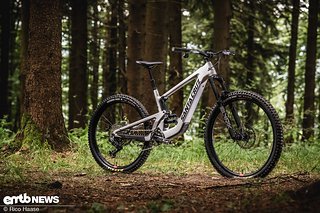 Auf der Suche nach dem leichtesten Santa Cruz E-Bike führt kein Weg am Heckler SL vorbei.