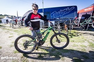 Troy Lee with his custom paint job Specialized Turbo Levo.