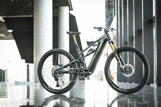 Mit dem Raymon Ravor hat der deutsche Hersteller ein vielversprechendes E-Bike im Portfolio. Mit dem Raymon Ravor hat der deutsche Hersteller ein vielversprechendes E-Bike im Portfolio.