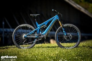 Das neue Pivot Shuttle Team mit 29"-Laufrädern