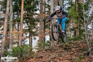 Und wenn der Trail solche Situationen zulässt, kann man als sportlich ambitionierter Fahrer auch einfach mal abziehen.