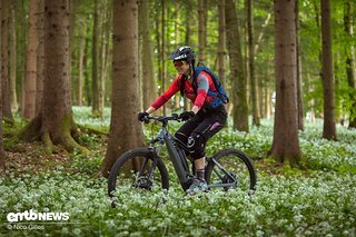 Wer den Bosch-Motor nicht hört, der hat entweder seine Kopfhörer im Ohr oder sollte dringend einen Termin beim HNO-Arzt machen