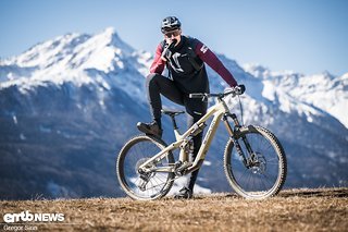 Das Simplon Rapcon :eTQ Ultimate – ein überraschend agiles und dennoch sattes Trail bzw. Enduro-E-MTB, das mit niedrigem Gewicht und natürlichem Fahrgefühl überzeugen kann – mit etwas Detailanpassung ein echtes Allroundtalent.
