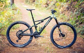 Das BH iLynx Trail Alu 8.2 ist das Topmodell der drei neuen Alu-Bikes. Es hat, wie die Carbon-Modelle, 150 mm Federweg an Front und Heck.