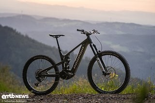 Das Propain Sresh CF in der Ausstattungsvariante Ultimate Enduro