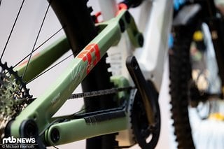 Die Signature Variante des All Mountain 7 Carbon kommt voraussichtlich November oder Dezember in die Läden. Die Signature Variante des All Mountain 7 Carbon kommt voraussichtlich November oder Dezember in die Läden.