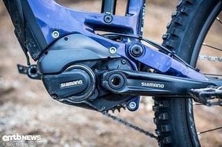 Der Shimano Steps E8000-Motor ist weit verbreitet und hat schon einige Zeit auf dem Buckel. Noch ist kann er mit den Neuheiten mithalten, aber über kurz oder lang wird Shimano hier einen Nachfolger präsentieren müssen.