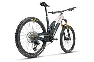 Unno Ikki – neues Light-E-MTB mit Carbonrahmen und TQ HPR50 Motorsystem.