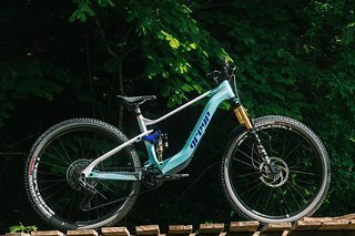 Greyp Zaney, die Kroaten scheinen sich auf neuerdings mainstreamfähige E-MTB verlegt zu haben.