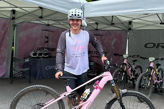 Schon vor dem Rennen hat Tom gut Lachen und freut sich auf die Stages in Bad Wildbad. Schon vor dem Rennen hat Tom gut Lachen und freut sich auf die Stages in Bad Wildbad.