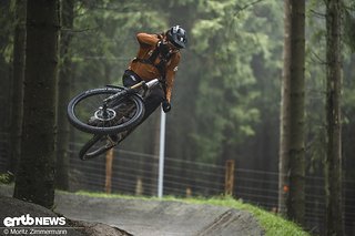 In den richtigen Händen wird das Canyon Neuron:ONfly CF LTD zum pfeilschnellen Trailfeger.