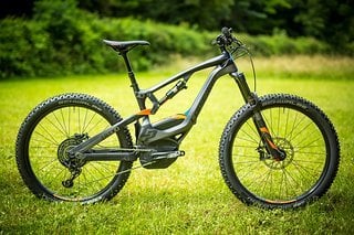 Auch dank des Overvolt Carbon AM900 ist Lapierre einer der Marktführer im E-Segment.