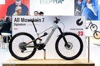 Das Hepha All Mountain 7 Carbon Signature für 6.999 € Das Hepha All Mountain 7 Carbon Signature für 6.999 €