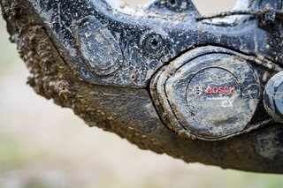 Der eingebaute Sessellift kommt von Bosch: Der CX aus der fünften Generation wird mit einem 600-Wh-Akku gepaart.