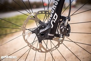 Die Shimano XT-Bremse an der Front besitzt ordentlich Biss