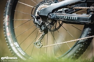 Für butterweiches Schalten bekannt: Shimano XT-Schaltwerk, -Kassette und -12-fach-Shifter.