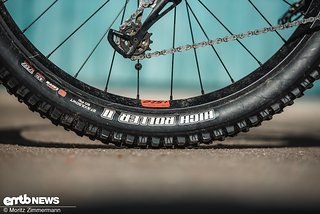 Die Maxxis High Roller II-Reifen auf beiden Achsen werden der Auslegung als Allrounder gerecht