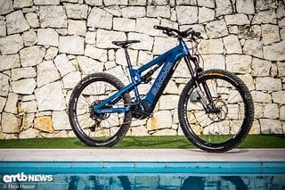 Der kraftvolle Sachs RS Motor war in einem langhubigen E-MTB verbaut