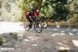 Genau so wie es die Pros beim Cape Epic machen: Wettrennen in Aero-Position