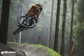 Flugstunden, Naturtrails, steiles, technisches Gelände – das Marin Rift Zone EL XR hat sich im The Mother Bikepark Winterberg wohlgefühlt.