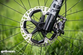 Die ICE-Tech-Scheiben von Shimano sind nicht nur optisch ein Macht