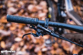 Orbea setzt am Rise H10 auf eine Shimano XT-Bremsanlage.