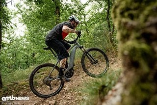 Wenn es richtig steil wird, bieten die zwei Kettenblätter an der Motorwelle eine große Übersetzung-Bandbreite.