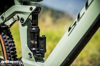 Am Heck der passende RockShox-Dämpfer