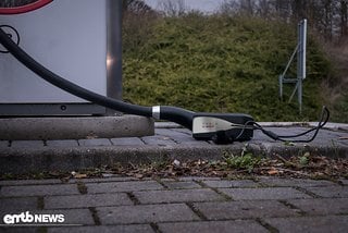 Der neue Nanocharger, dass in Zusammenarbeit mit Tesla entstand, macht blitzschnelles Aufladen möglich