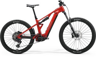 Merida Etmo 700 | UVP: 4.999 € | Motor: Bosch Performance Line CX | Akkukapazität: 600 Wh | Federweg v/h: 160/160 mm | Gewicht: k.A.