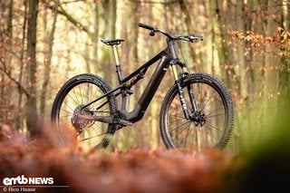 Focus VAM² SL 2024 – ein potentes und leichtes E-Bike für die spaßige Down-Country-Tour.