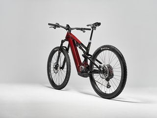 Das Moterra ist und bleibt ein E-Trailbike mit moderat scheinenden Geometriewerten.