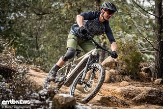 Downhill-Passagen sind mit dem satten Fahrwerk und dem steifen Rahmen gut zu durchfahren