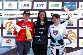 Das Podium der Frauen beim dem 5. Rennen der Saison