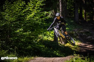 Flugstunden im Bikepark Val di Sole – das Thok TK02 S musste es direkt mit harten Bikepark-Abfahrten aufnehmen – das Bike ist vor allem für Einsteiger prädestiniert.
