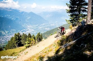 Ob wir Zeit hatten den Ausblick zu genießen? Nein, leider waren wir damit beschäftigt den Trail zu rocken.