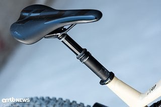 Thoks Eigenmarken Sattel und Sattelstütze runden das Bike ab Thoks Eigenmarken Sattel und Sattelstütze runden das Bike ab