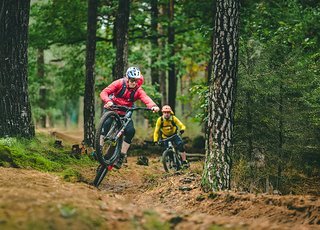 Natürlich kam auch das stylische Fahren auf dem Trail bei der Produktion nicht zu kurz. Natürlich kam auch das stylische Fahren auf dem Trail bei der Produktion nicht zu kurz.
