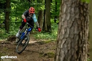 Auf dem Trail überzeugt das Mondraker Neat RR SL mit einer grandiosen Leichtigkeit und agilem Handling.