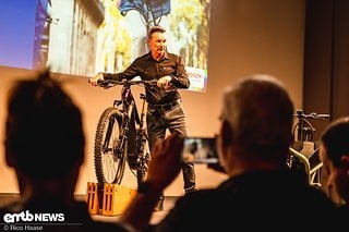 Claus Fleischer, CEO Bosch eBike Systems, erläutert die Funktionsweise des neuen Bosch E-Bike ABS.